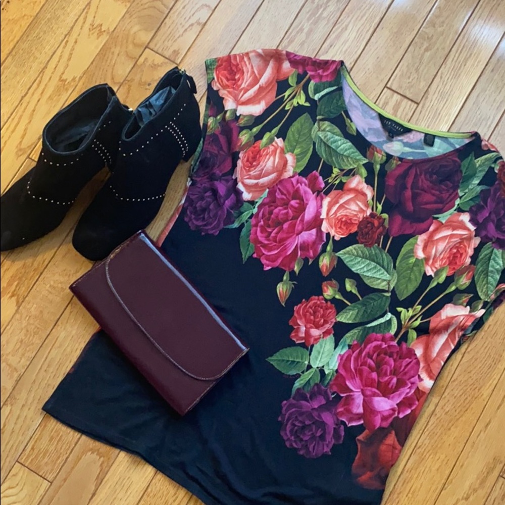 Romantic Ted Baker shaped tee with florals